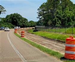 AI Parkway Trail construction