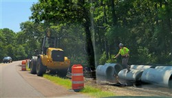 AI Parkway Trail construction